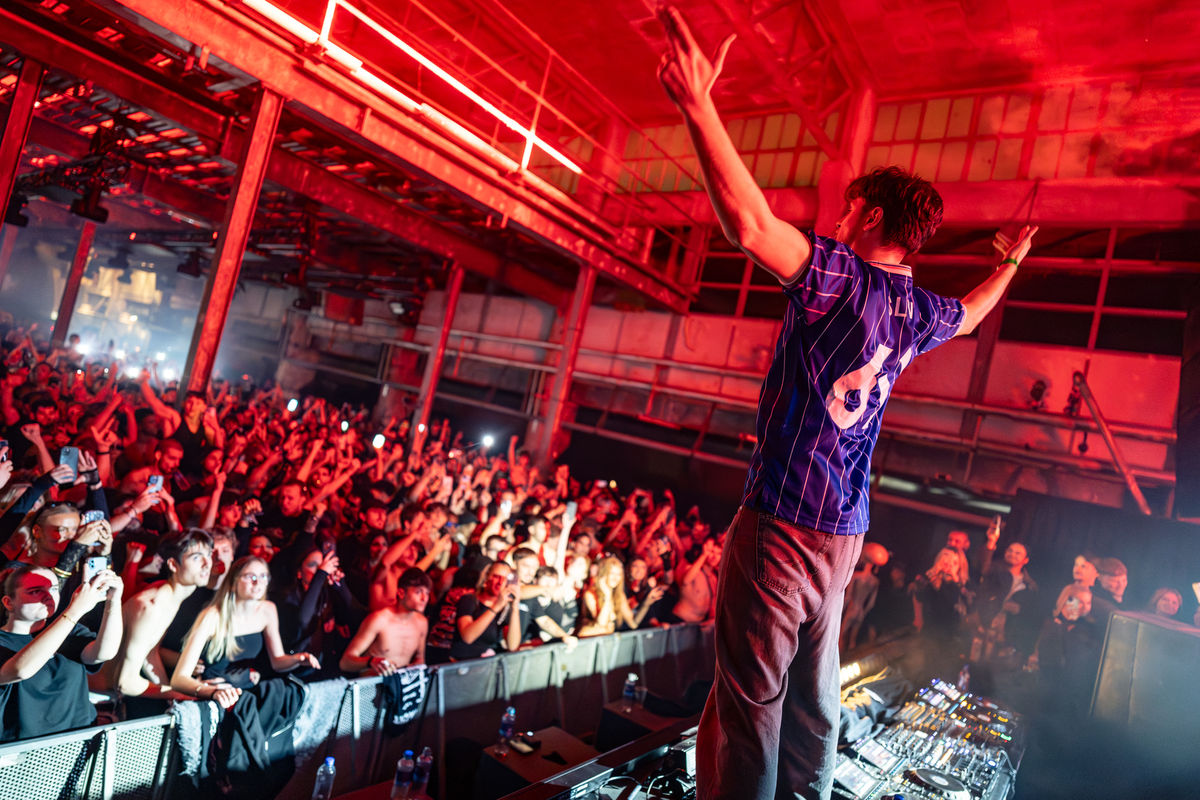 Loading... just a sec